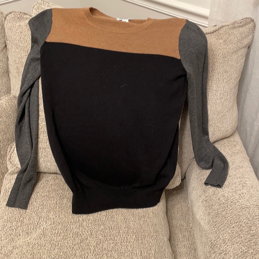 Old navy sweater